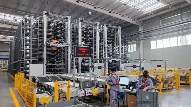穿梭车货架系统：揭秘其规格参数与选型逻辑**